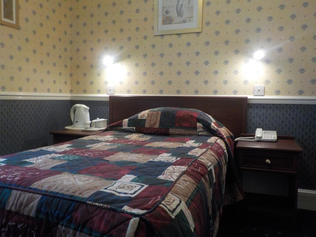 Roselawn Hotel レディング エクステリア 写真