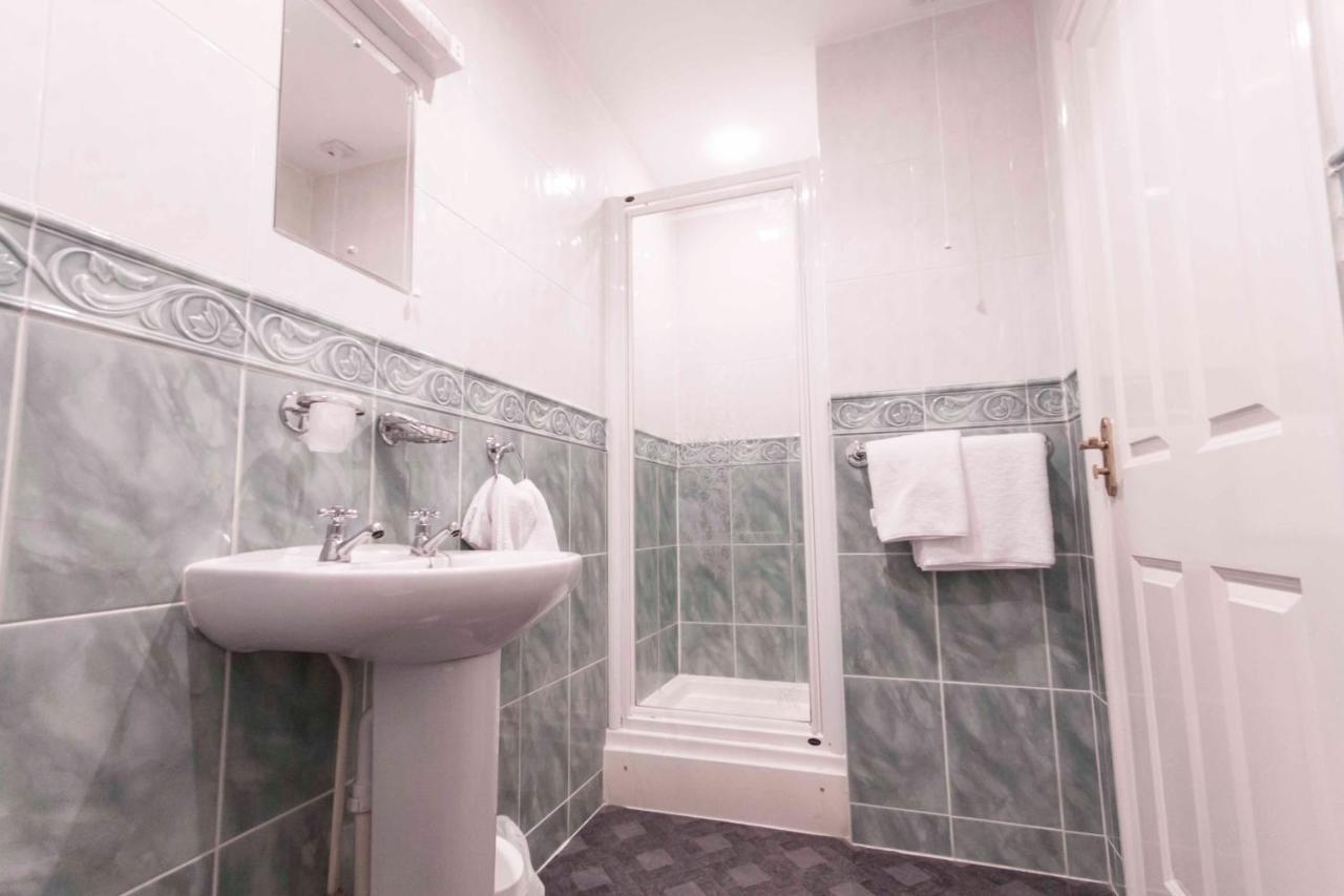 Roselawn Hotel レディング 部屋 写真
